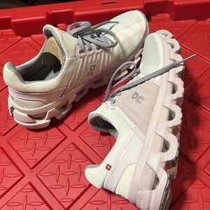 On Running Cloudswift 3 AD-Like NEW